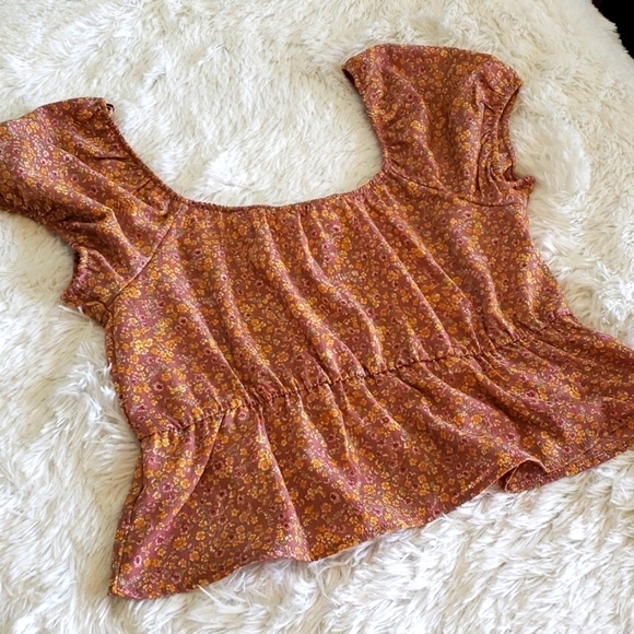 Pink Rose Crop Top Short Sleeved Muave Floral, Juniors Size Medium - Picture 5 of 5